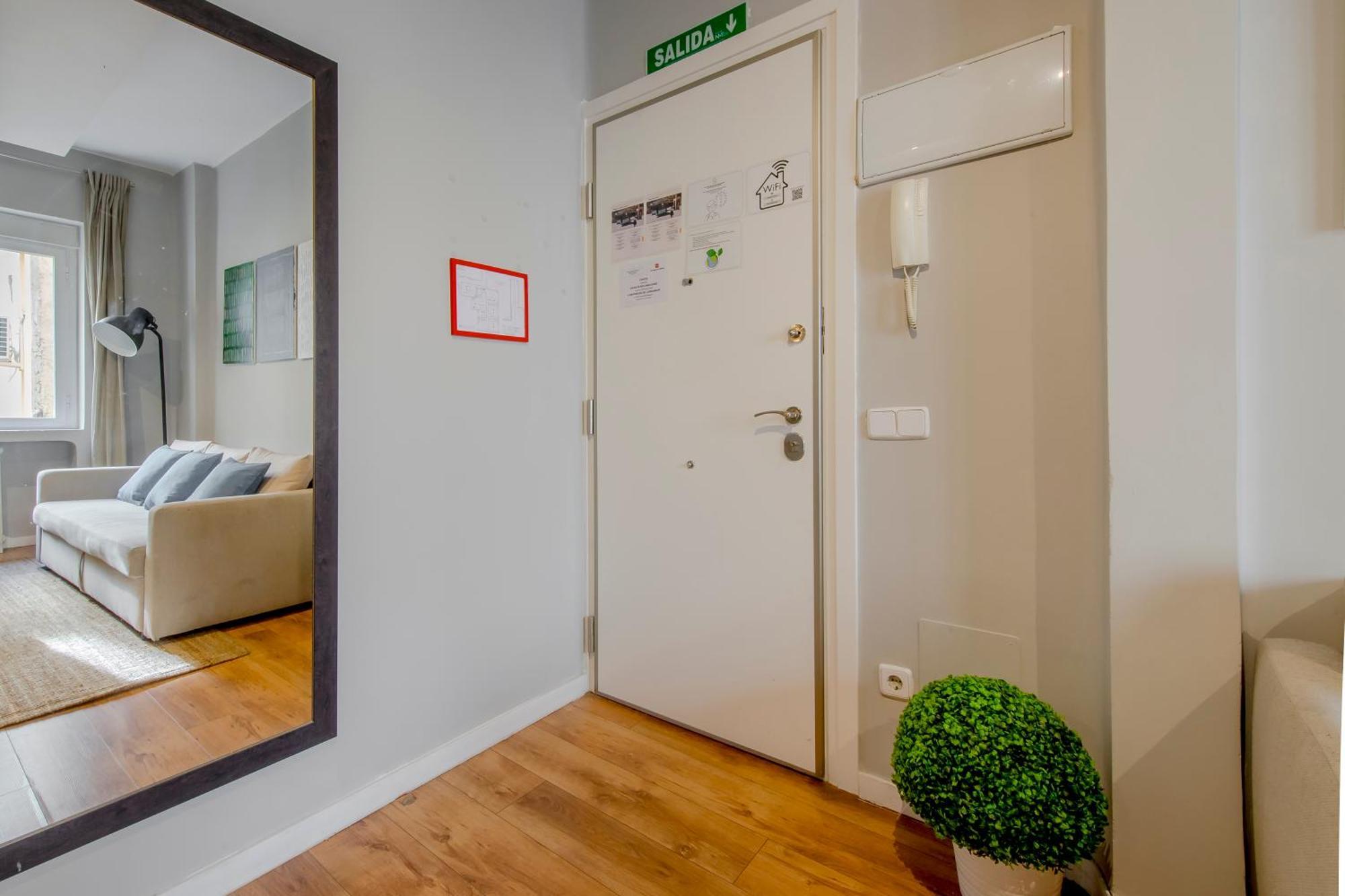 Excelente Piso De 3 Habitaciones En La Latina-Centro 马德里 外观 照片