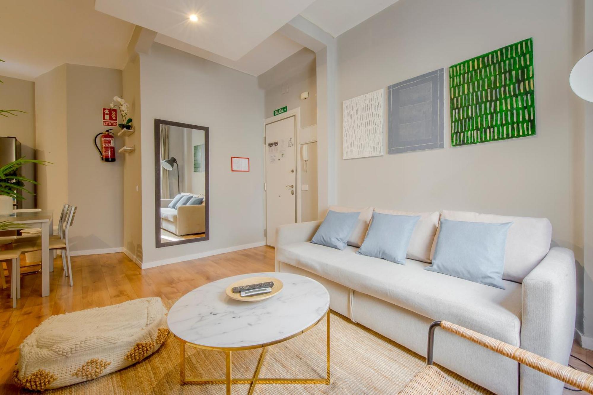 Excelente Piso De 3 Habitaciones En La Latina-Centro 马德里 外观 照片