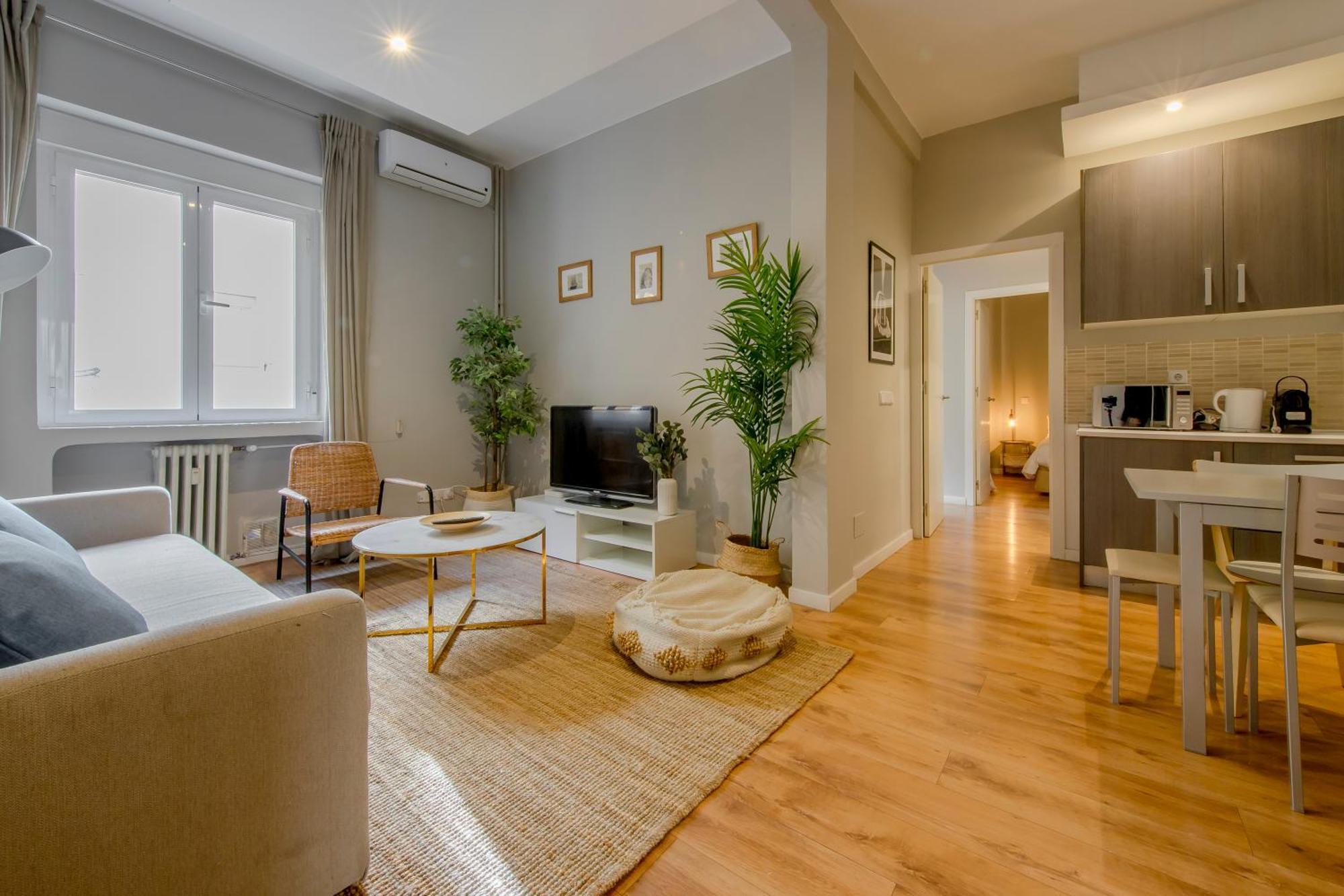 Excelente Piso De 3 Habitaciones En La Latina-Centro 马德里 外观 照片